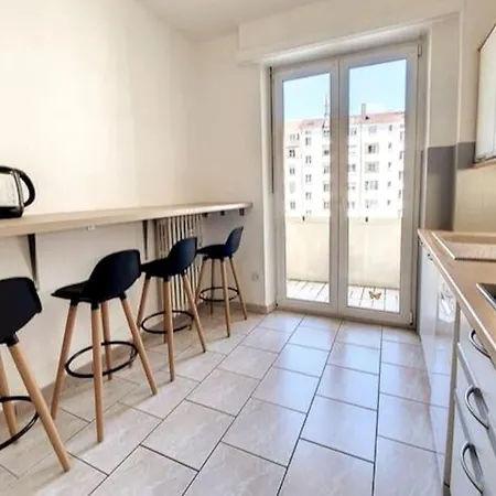 Chic - Proche Hypercentre - Renove - Tram - Spacieux - Lumineux