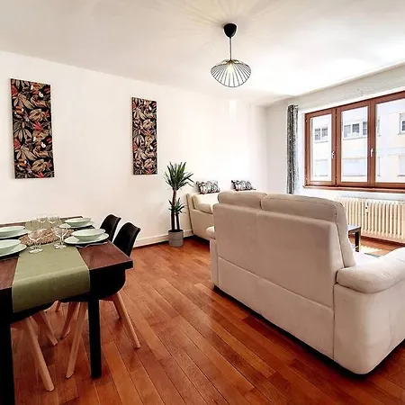 Апартаменты Chic - Proche Hypercentre - Renove - Tram - Spacieux - Lumineux